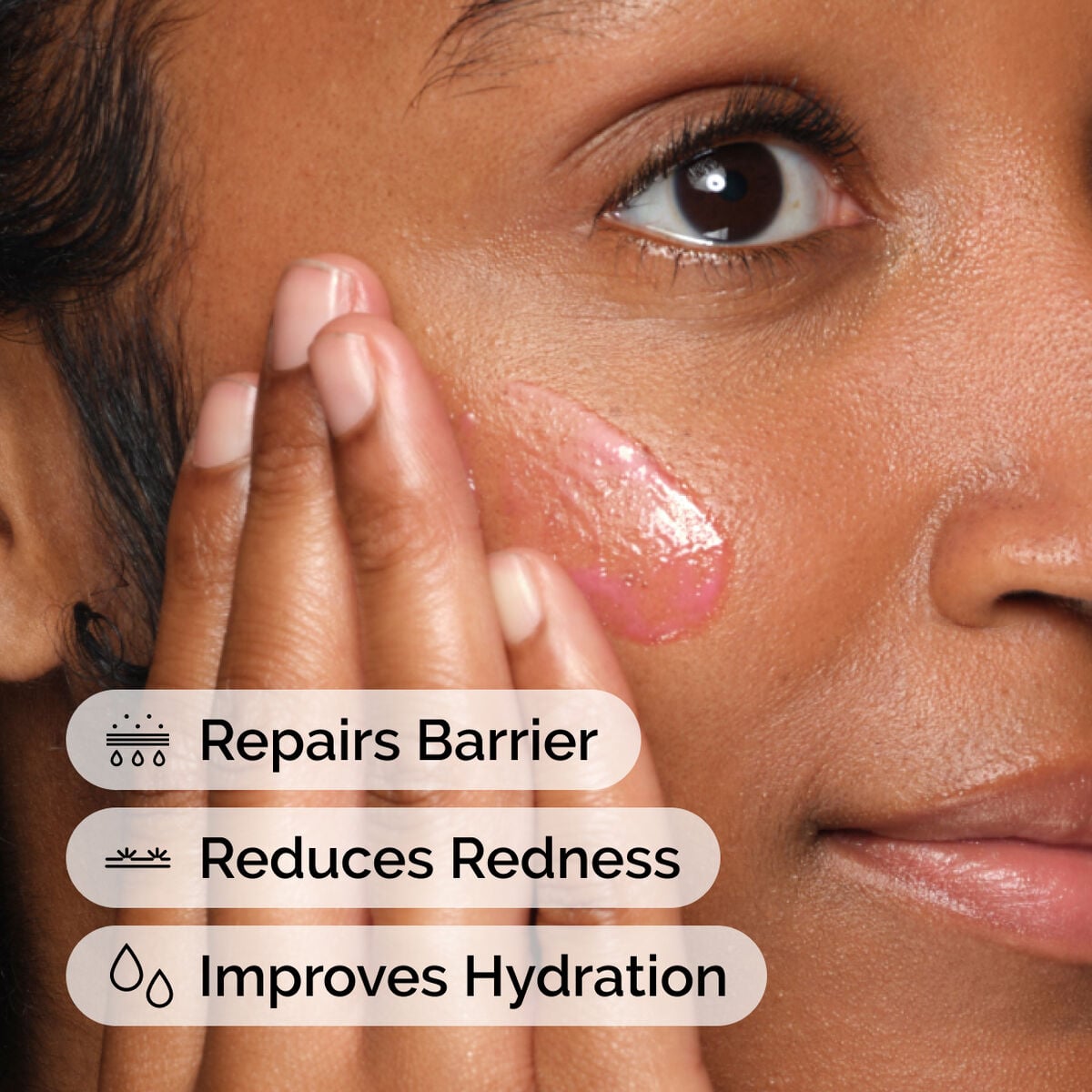 soothing-and-barrier-support-serum-set-d5 ord-soothing-barrier-support-serum-model-application-with-benefits.jpg